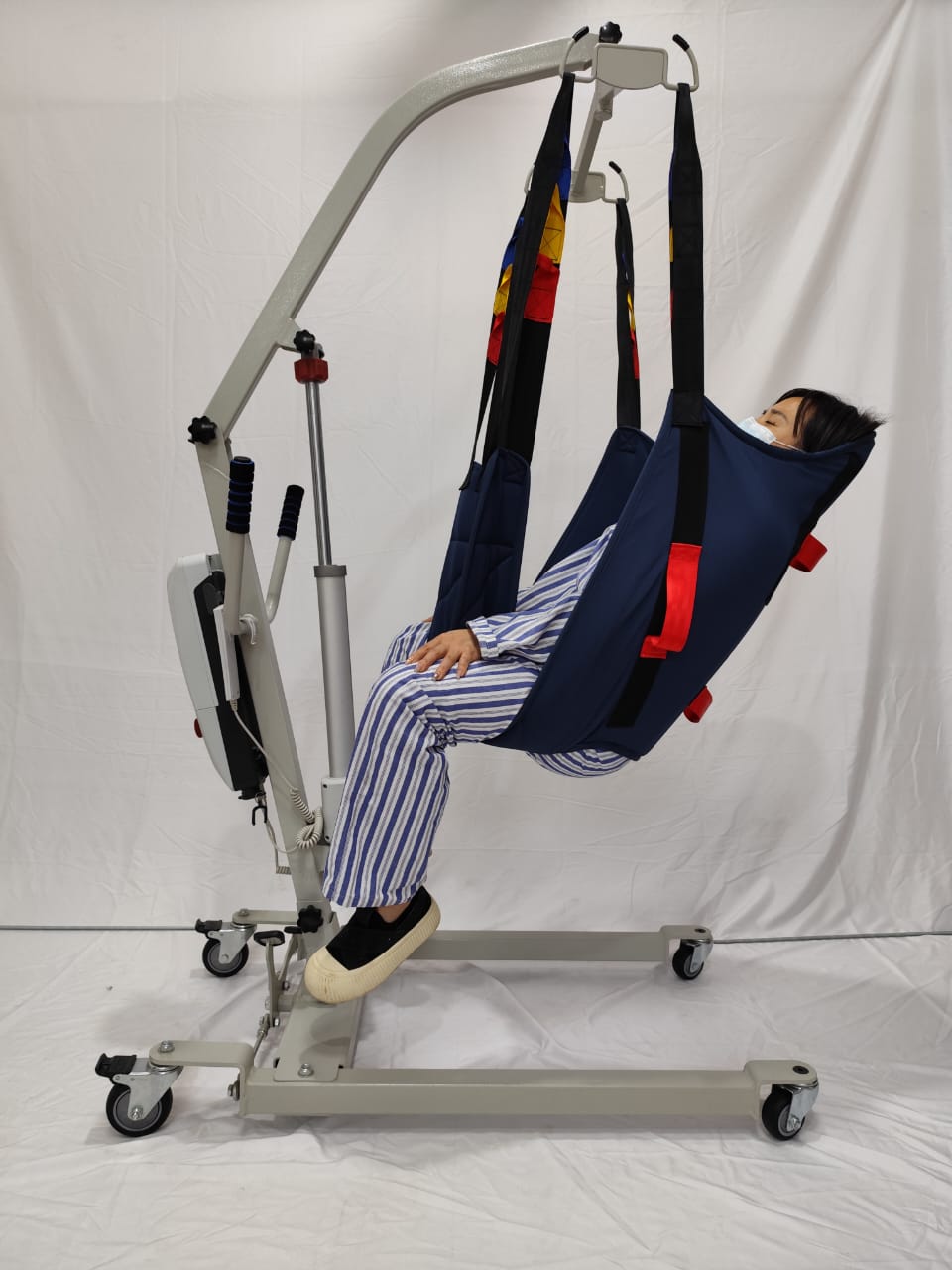 Electric Patient Lift - Transfer to Bed